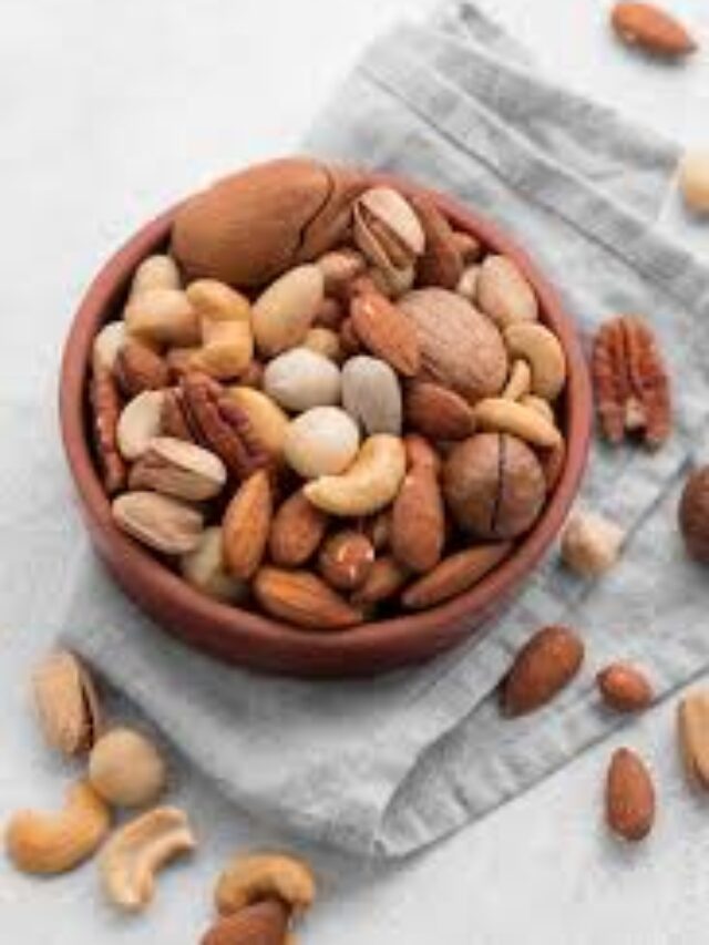 7 dry fruits for sharp eyesight